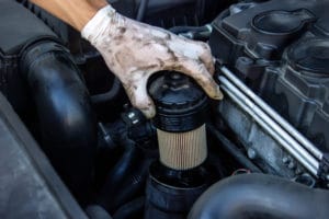 replacing-oil-filter-car